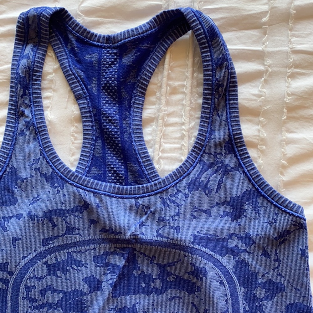 Lululemon Racerback Tank Size 6 - Picture 2 of 6